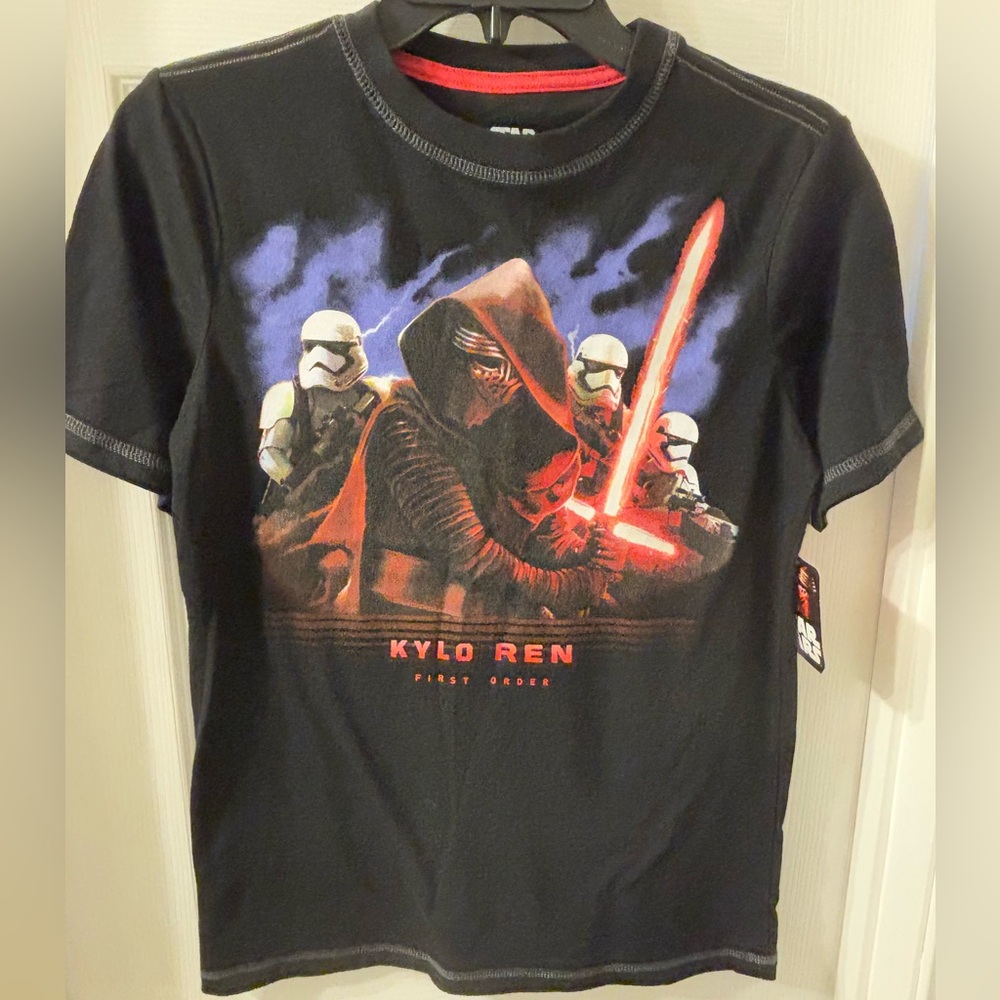 Star Wars Kylo Ren First Order graphic tee. Kids size large. NWT.